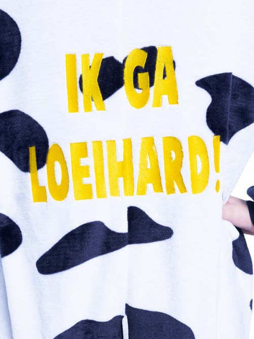 Onesie Koe - Ik ga Loeihard (detail)