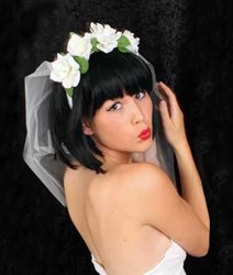 Bruidssluier (Diadeem met bloemen en tule)