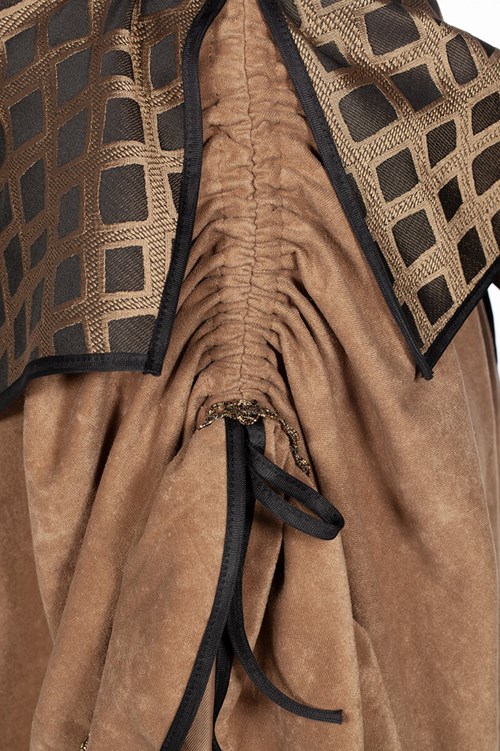 Piraten Jurk Dames Taupe Luxe (detail rok)