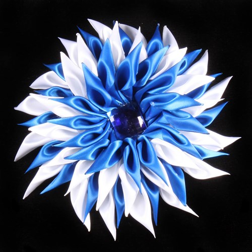 Broche Satijnen Bloem Blauw-Wit (Ø16cm)