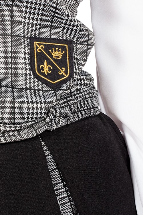 Schoolgirl Outfit Zwart-Grijs (detail)